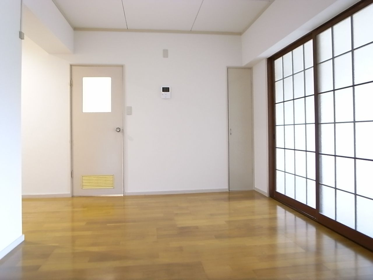 レジデンス花畑南の居間・リビング