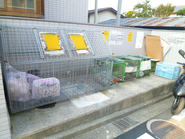 敷地内ごみ置き場はきちんと整理されています♪