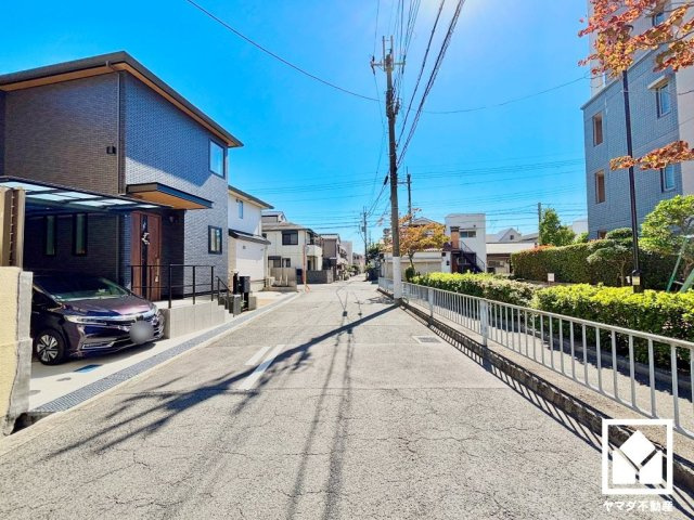尼崎市水堂町１丁目の前面道路含む現地写真