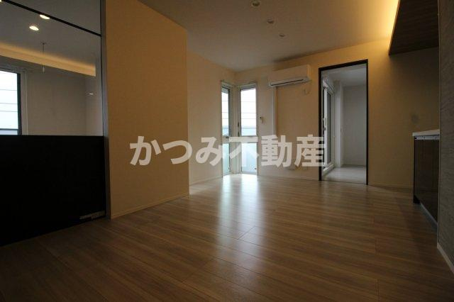 【居間・リビング】 | トリアングル | 他号室参考写真