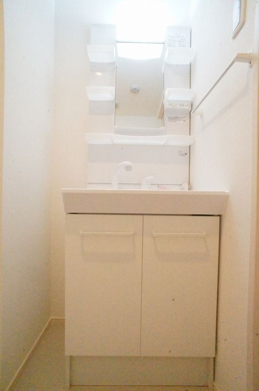 リブリ・ジョイさがみ野の独立洗面台