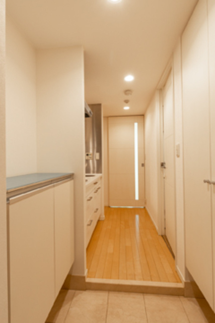 ル・シヤージュ神宮前の玄関|※写真は同タイプ住戸です。