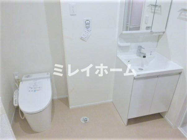 ビューノウメモトの洗面所|同建物内、別のお部屋の参考写真になります。