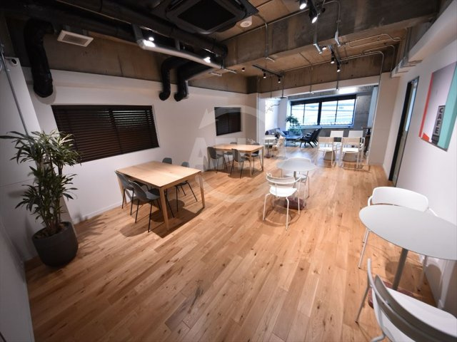 リアライズ難波中ビルのその他|T4　BLDG　OSAKA　共用ラウンジ