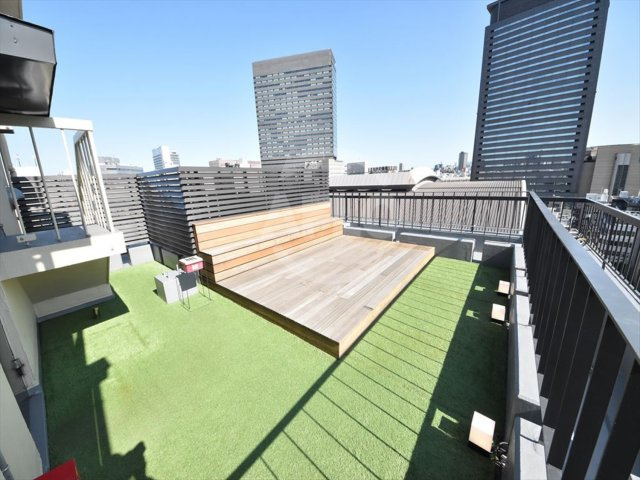 リアライズ難波中ビルの展望|T4　BLDG　OSAKA　屋上テラス