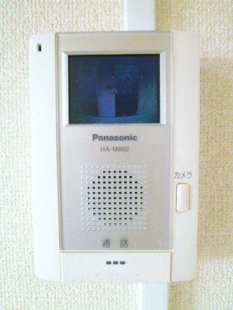 TVモニター付インターホンで来客を画面で確認出来て安心です♪