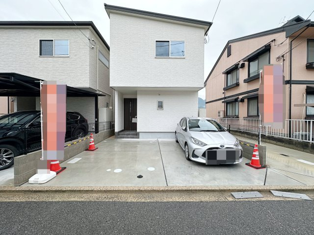 安芸区矢野東4丁目 No.2の駐車場|車は2台駐車可能（車種による）☆