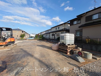 流山市東深井新築アパートの駐車場