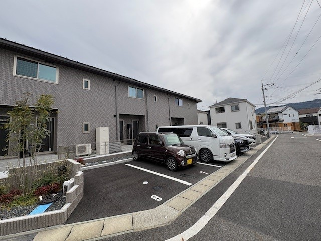 メルベーユＦIIIの駐車場