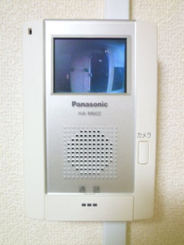 TVモニター付インターホンで来客を画面で確認出来て安心です♪