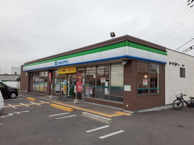 【周辺】 | モデルヌ・シス | ファミリーマート様まで762m