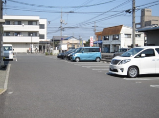 【駐車場】 | ルベール曙　B | 駐車場に車を止められます