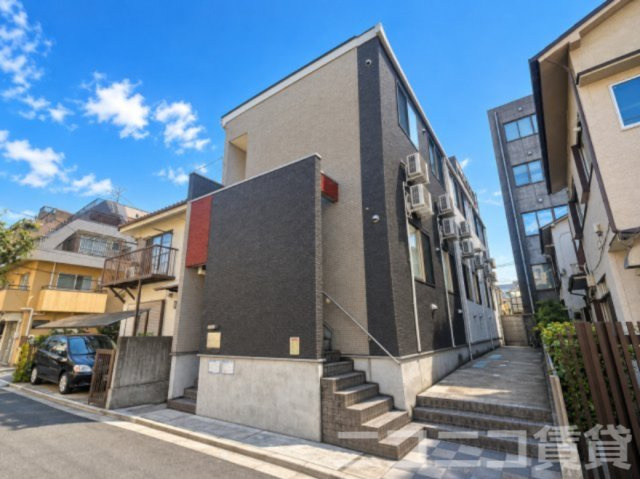 新宿区大久保１丁目のアパートの外観|
