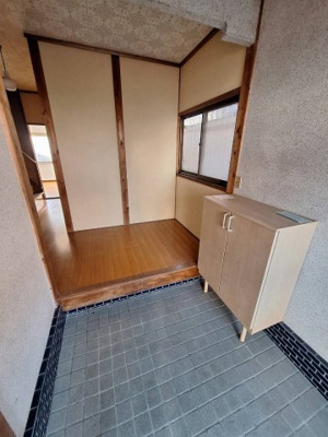 【玄関】 | 鳥取市湖山町東１丁目中古一戸建て借家