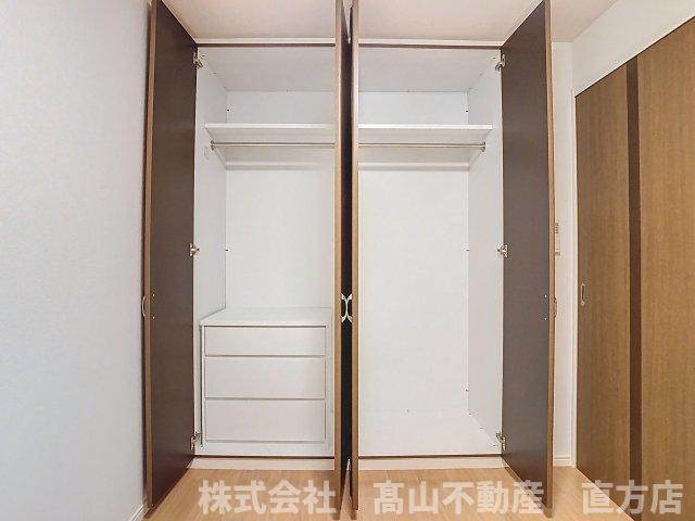 北九州市八幡西区真名子１丁目のアパートの収納