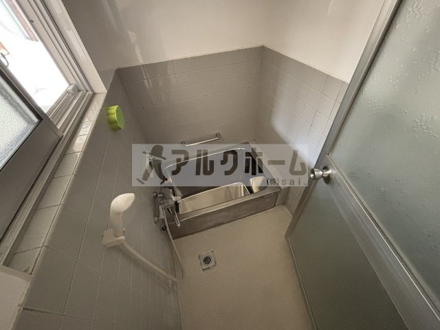 国道長屋の浴室