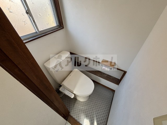 国道長屋のトイレ