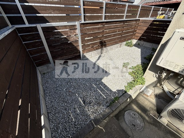 国道長屋のバルコニー