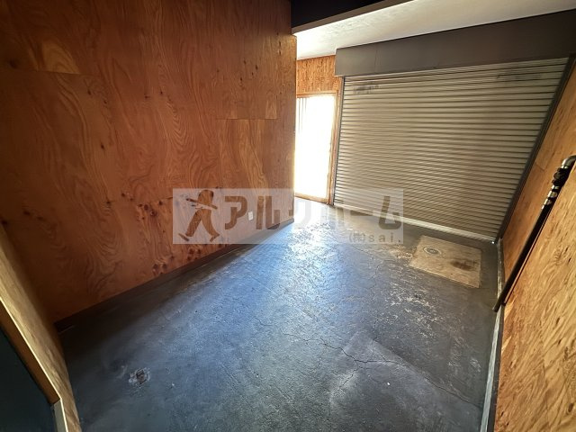 国道長屋の駐車場