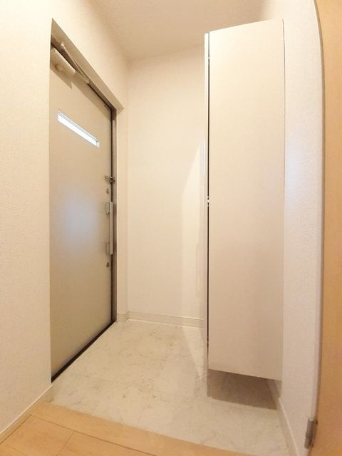 セレノＫｙｏＤｏの玄関|明るい玄関がお出迎え