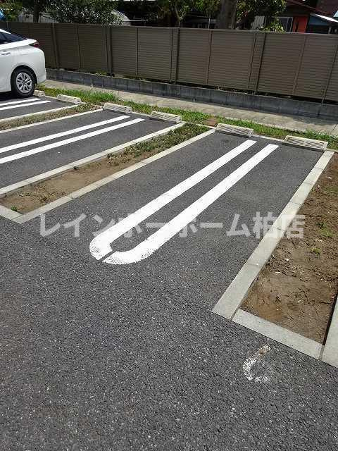 特典：仲介手数料が50％OFFです‼の駐車場|駐車場に車を止められます