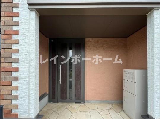 フェアリーウィステリア壱番館のエントランス|同物件別号室参考写真です。