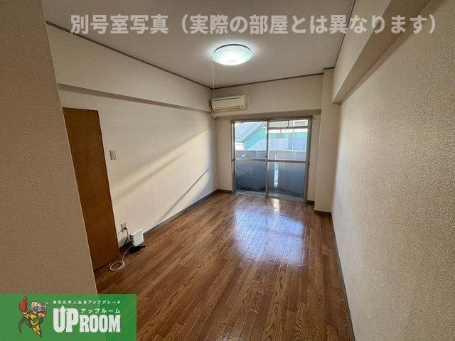 クレールショーワⅢの居間・リビング