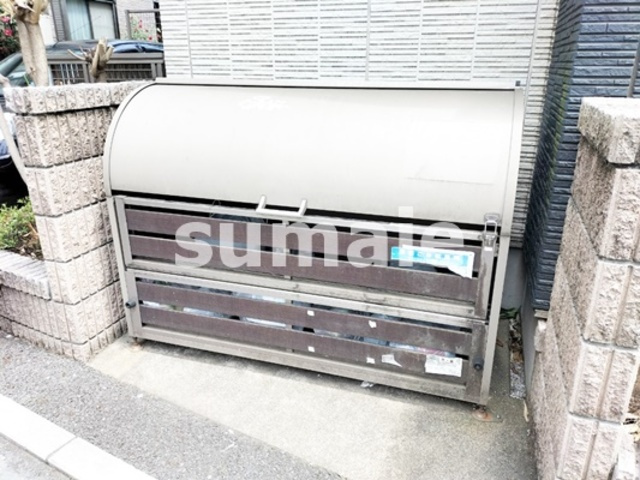 シャーメゾン宮町のその他共用部分|専用ゴミ置き場あります。