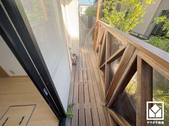 西宮市南越木岩町のバルコニー