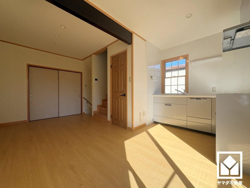西宮市南越木岩町の居間・リビング