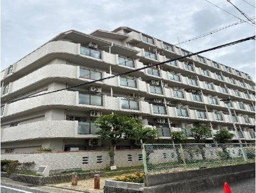 甲南グランドハイム本山の外観