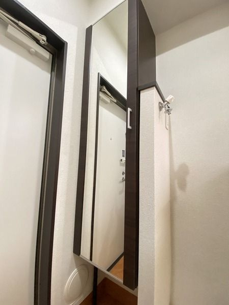 ラルーチェのその他|身だしなみチェックに便利な姿見つき☆