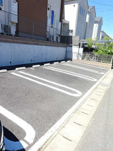 グランの駐車場