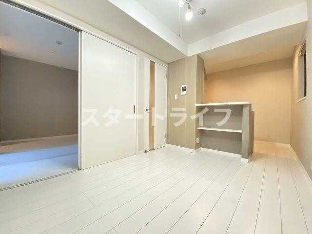 大阪市淀川区西中島２丁目の賃貸マンションの居間・リビング