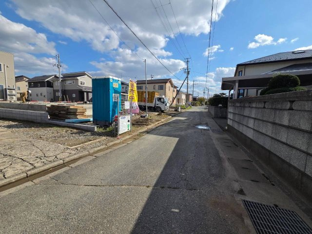 秋田市外旭川第8の前面道路含む現地写真