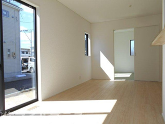 【居間・リビング】 | 会津若松市館馬町新築一戸建て5棟 | ゆったりとした居間です