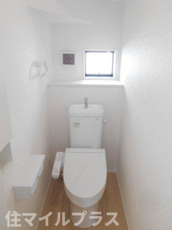 【トイレ】 | 会津若松市館馬町新築一戸建て5棟 | コンパクトで使いやすいトイレです