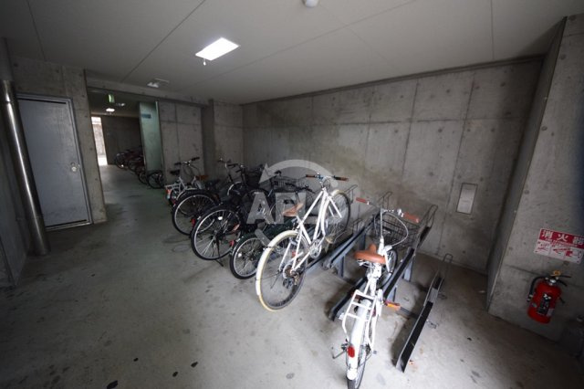 コーポYAHATAナンバ元町のその他共用部分|コーポYAHATAナンバ元町　駐輪場