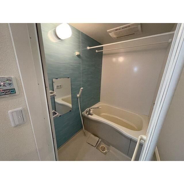 シャーメゾン宮町の浴室