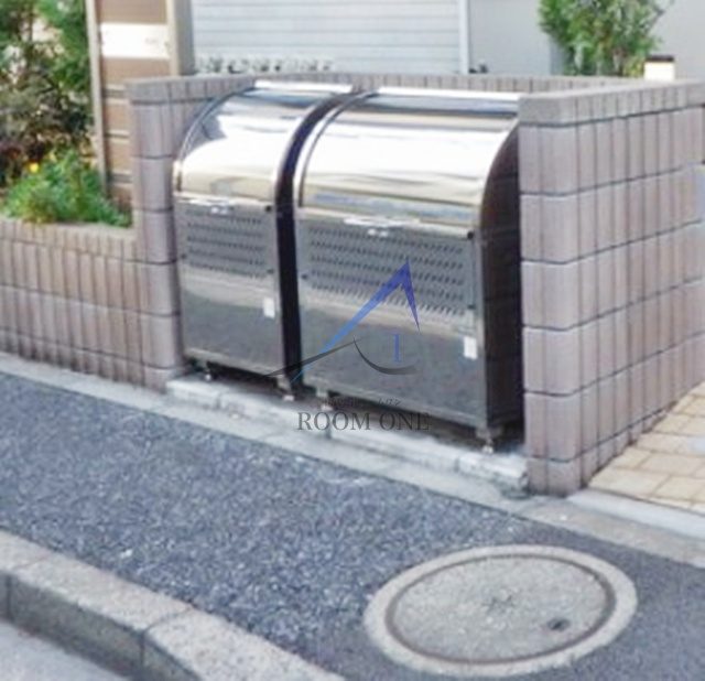 コーラルハイツ東葛西のその他共用部分|敷地内ごみ置き場です。