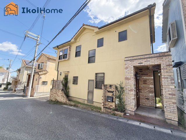 神戸市西区伊川谷町潤和　中古戸建のバルコニー|●年中無休：当日予約可●一戸建ての多いエリア、静かで落ち着いた雰囲気です！