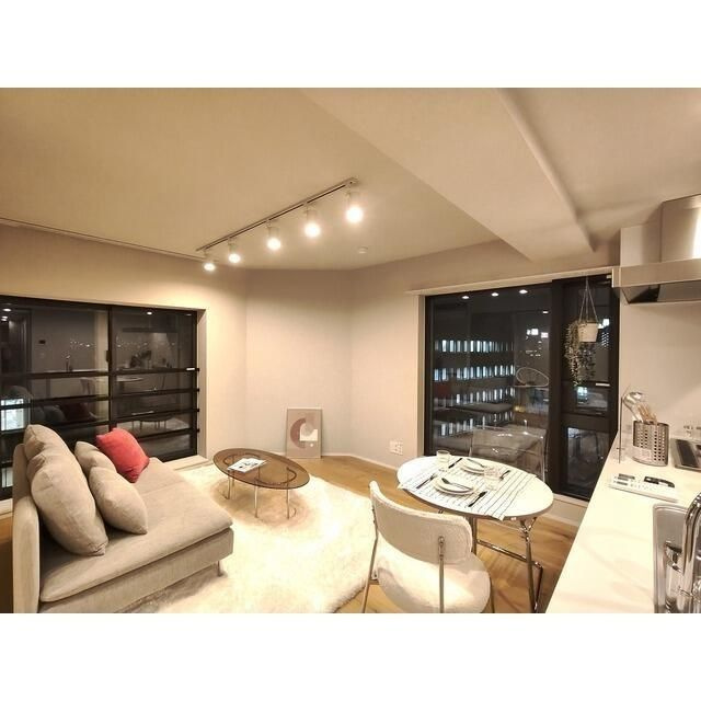 スタイリオ桜新町の居間・リビング