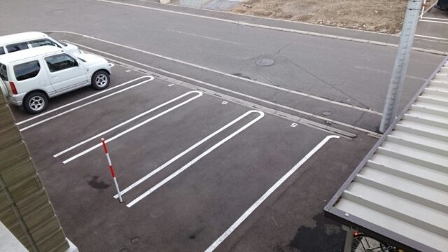 ジャルディーノヴェルデの駐車場|カースペースがあります