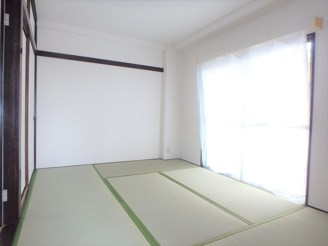 インペリアルハイツの和室