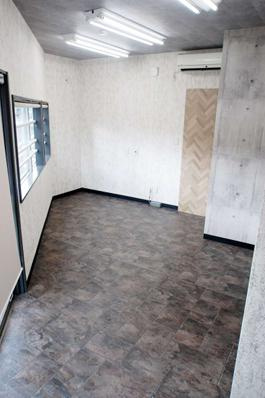 足立区西竹の塚１丁目の店舗事務所の内装