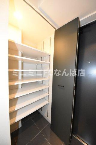 S-RESIDENCE松屋町asenceの玄関