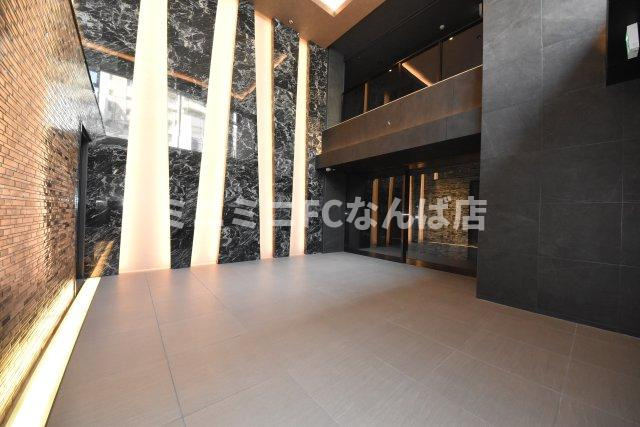 S-RESIDENCE松屋町asenceのエントランス