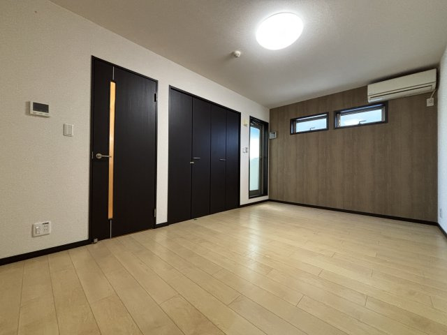 【居間・リビング】 | ソレイユ聖天下C