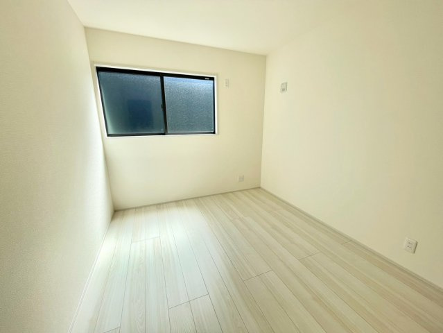 リーブルガーデン姫路市青山７期の洋室