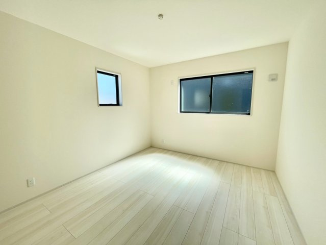 リーブルガーデン姫路市青山７期の洋室